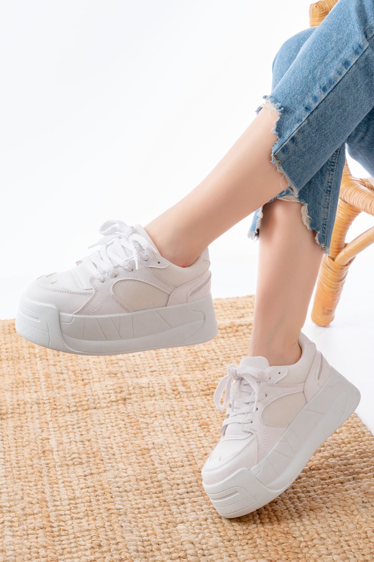 ZRİN-190 Premium Beyaz Bağcıklı Fileli Yüksek Taban Günlük Sneaker