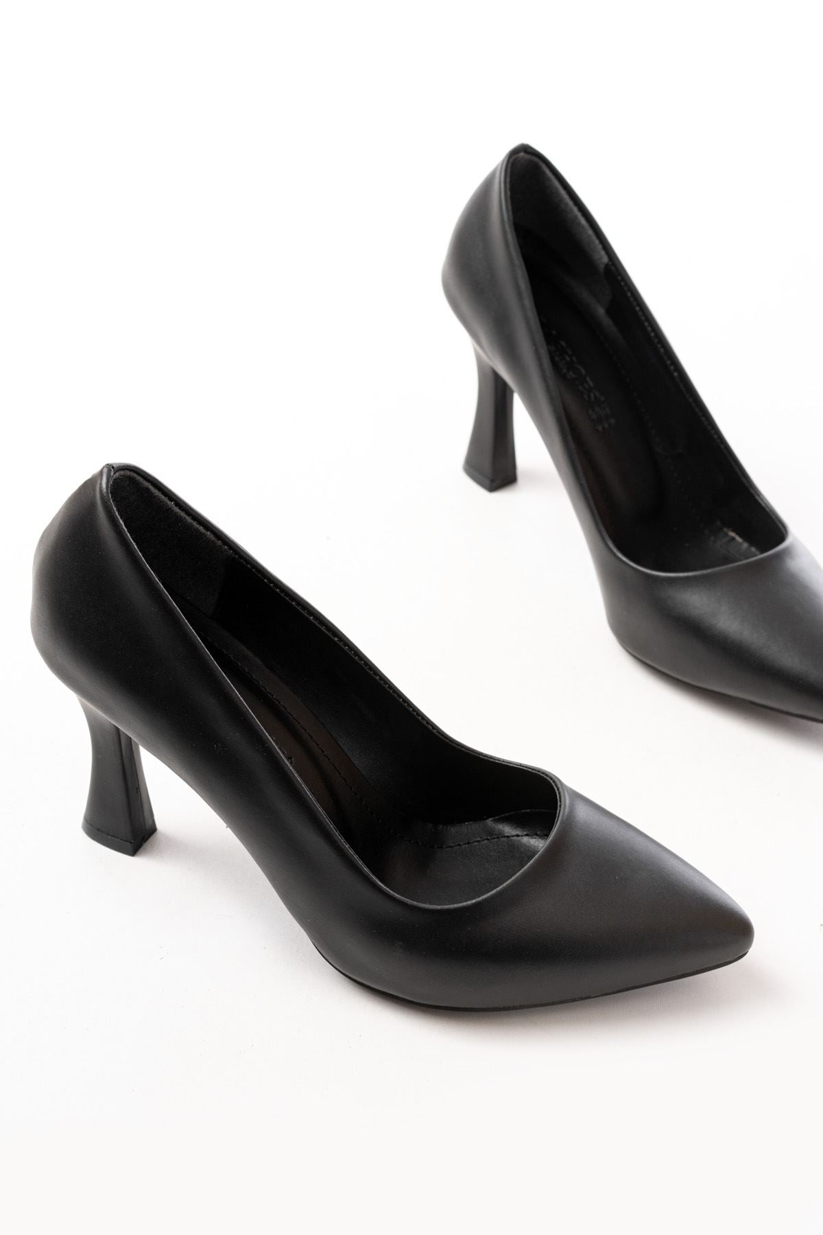ZRİN-001 Premium Siyah Günlük 9 cm Topuklu Stiletto