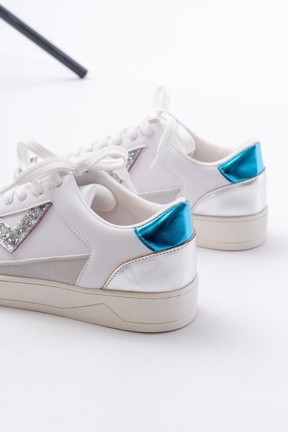 ZRİN-01 Premium Beyaz Garni Bağcıklı Kadın Sneaker