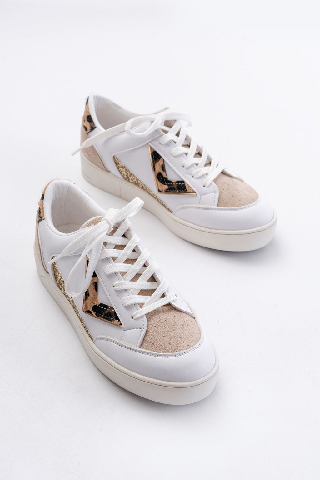 ZRİN-01 Premium Beyaz Leopar Desenli Bağcıklı Kadın Sneaker