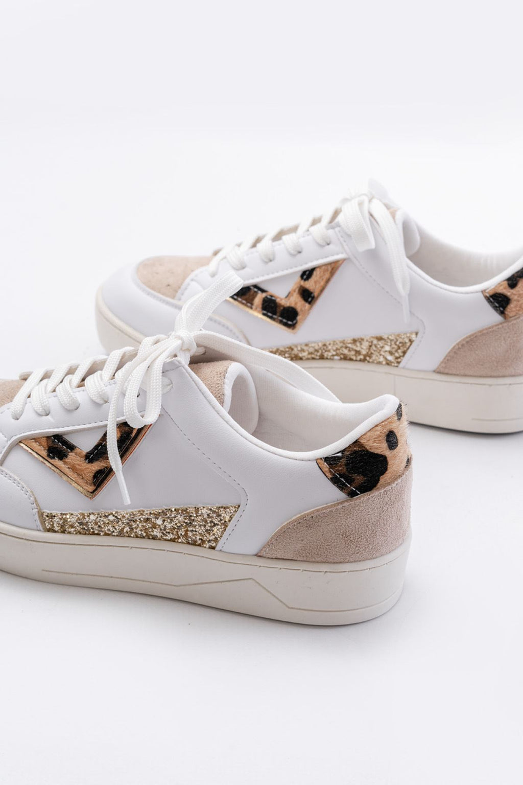 ZRİN-01 Premium Beyaz Leopar Desenli Bağcıklı Kadın Sneaker