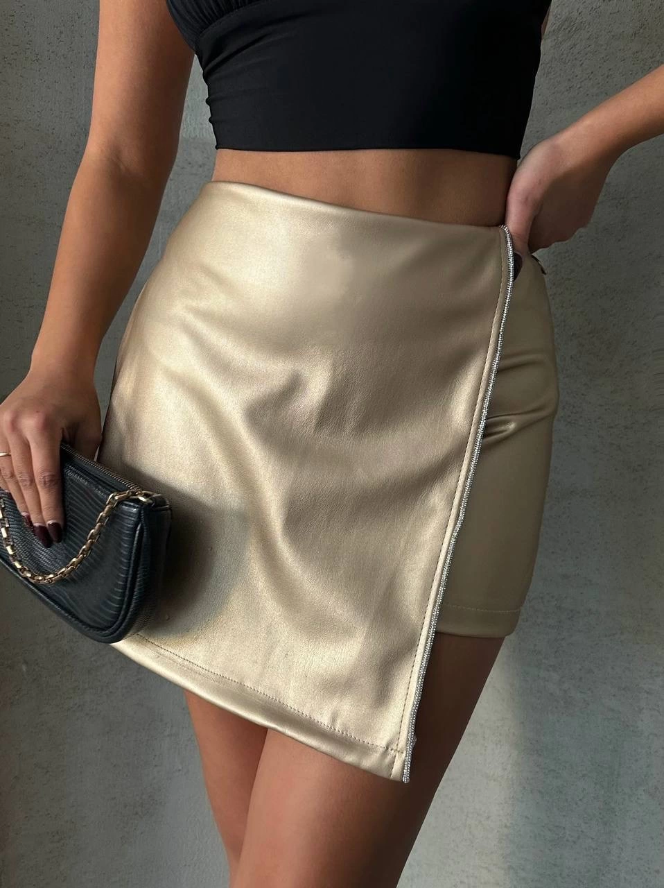 Taşlı Şort Etek Deri Gold