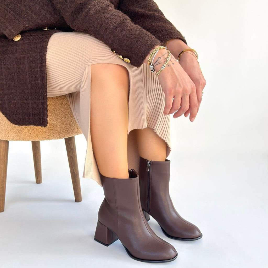 Tendy Premium Kahverengi Fermuarlı Topuklu Bot