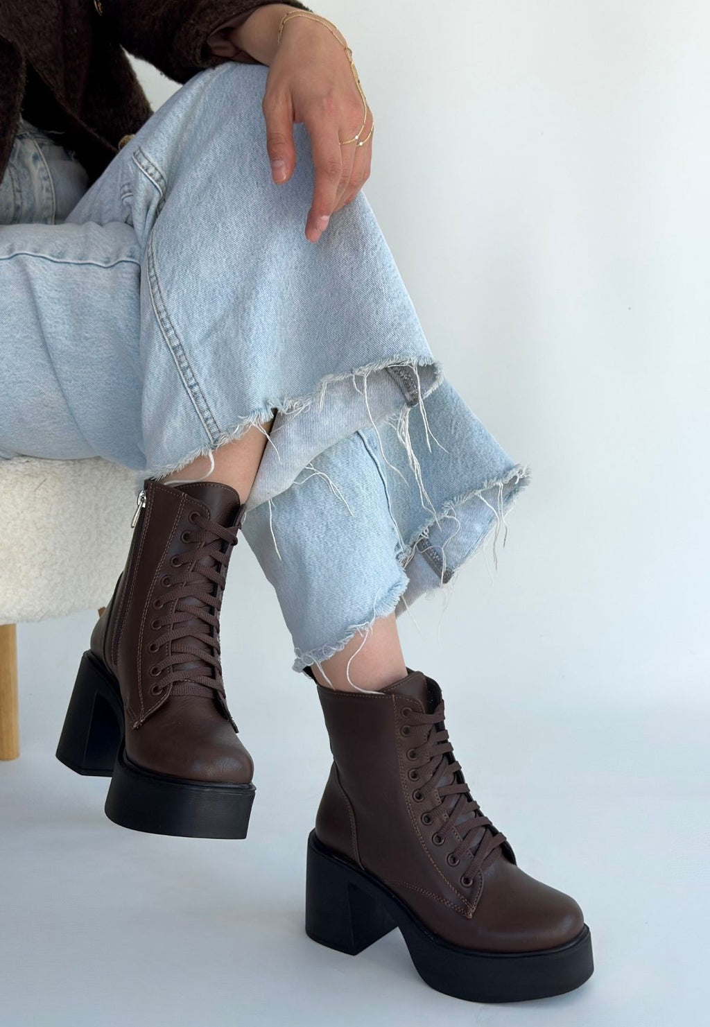 Tsan Premium Kahverengi Bağcıklı Dolgu Topuklu Kadın Bot