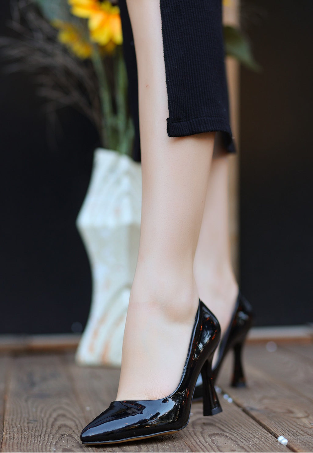 ULBA Siyah Rugan Sivri Burun 8 cm Stiletto