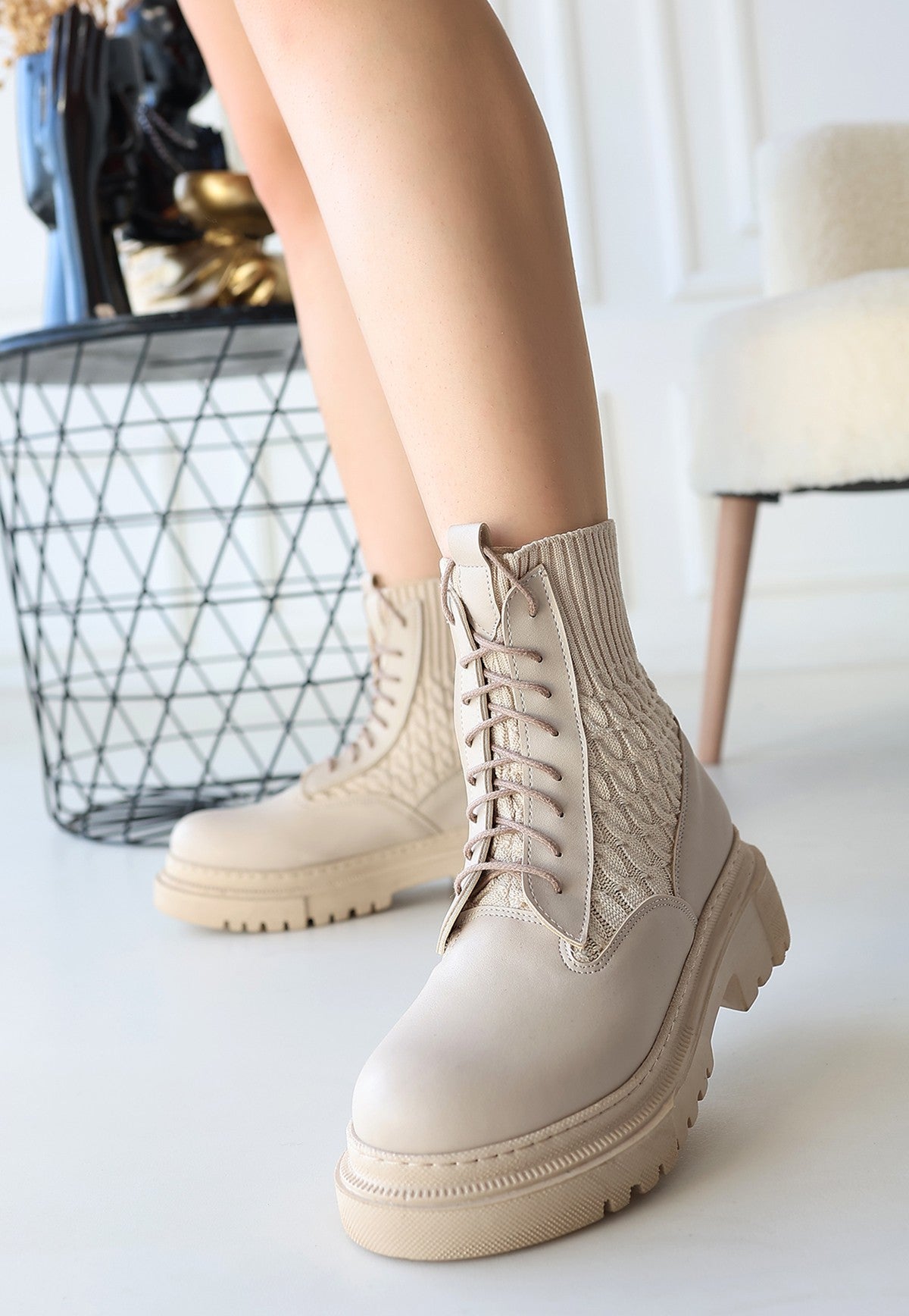 Utag Beige Lace-Up Women's Boots