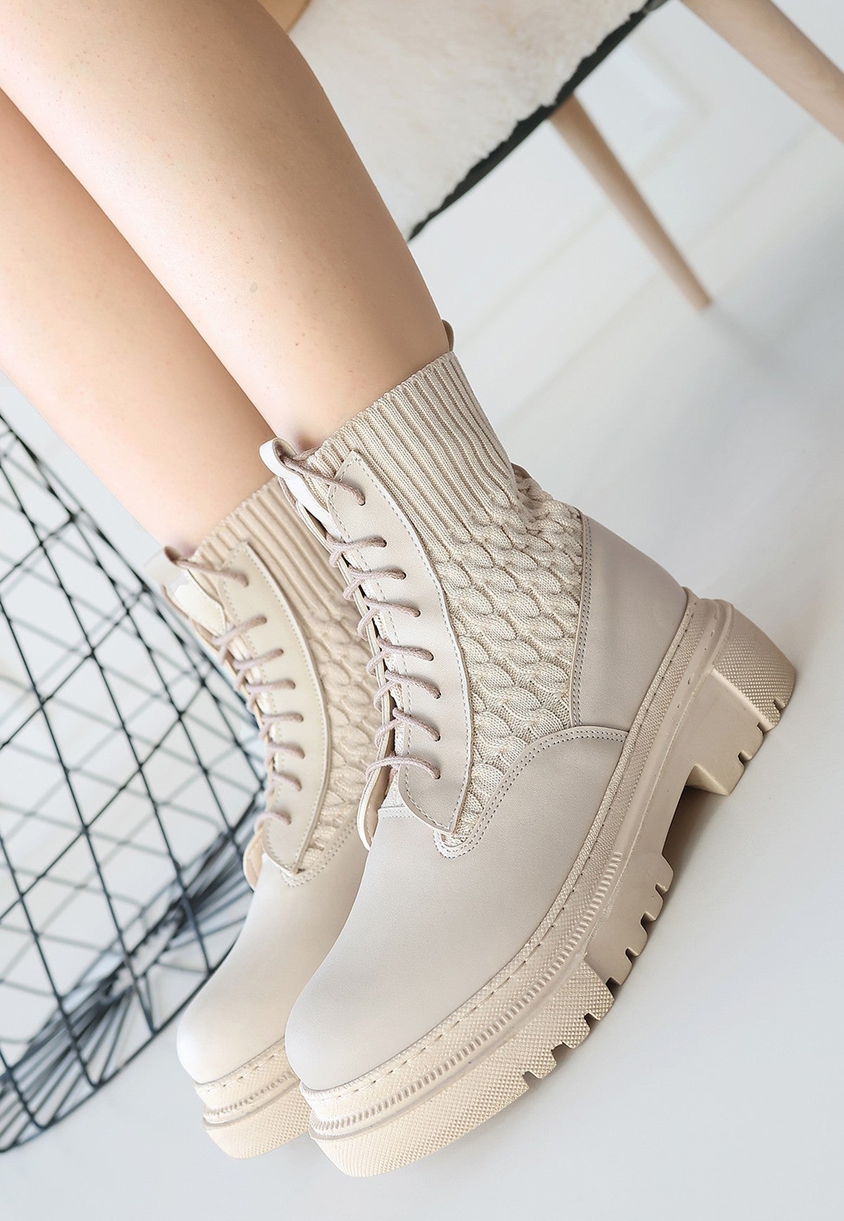 Utag Beige Lace-Up Women's Boots