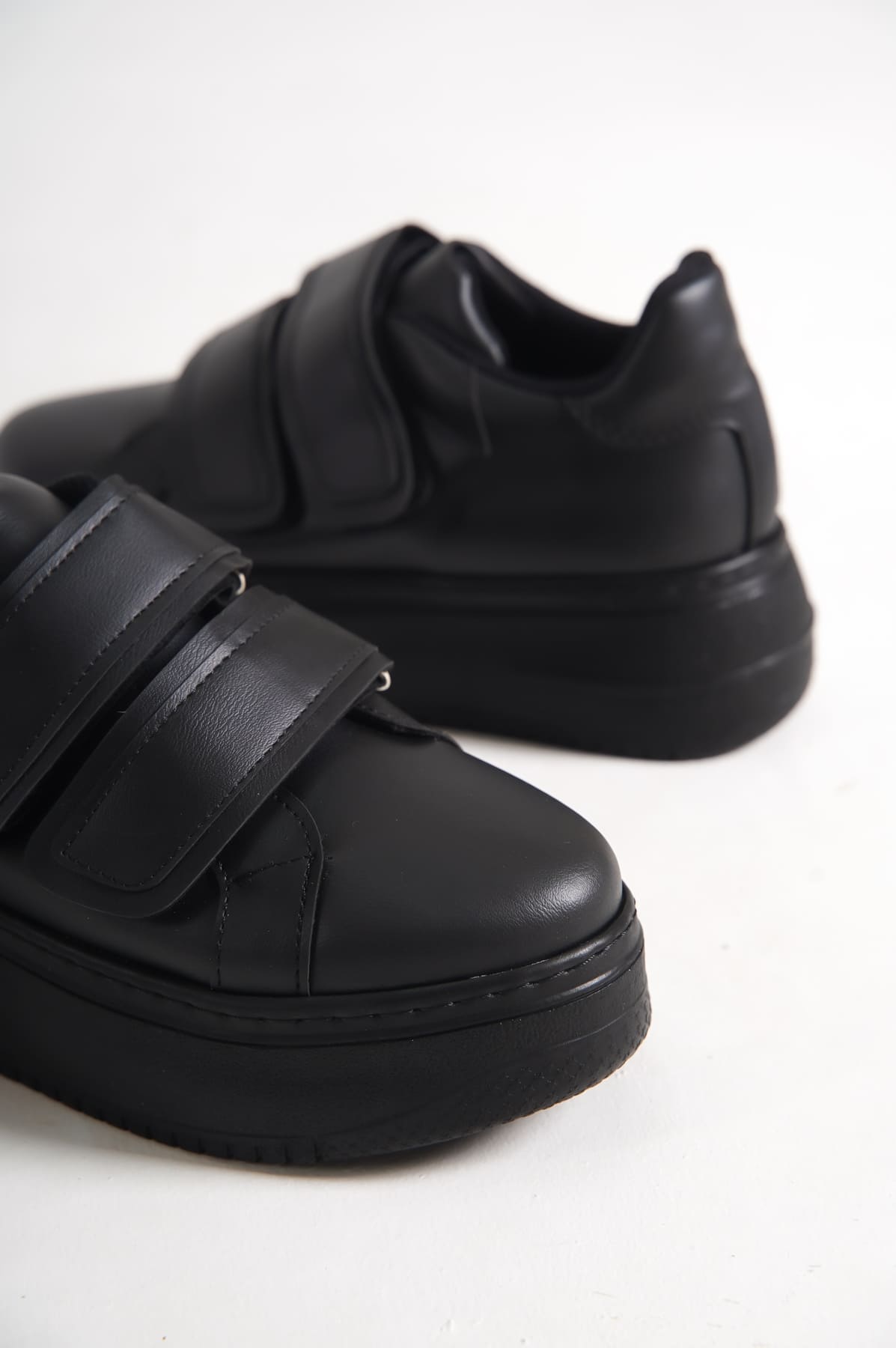 VALENCIA Velcro Orthopedic Sole Women's Sneakers - Black