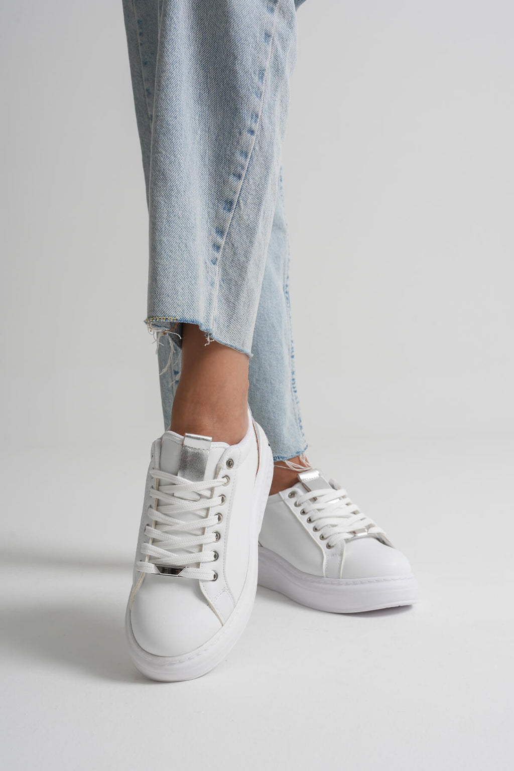 Vega Premium Gümüş Detaylı Beyaz Kadın Sneaker