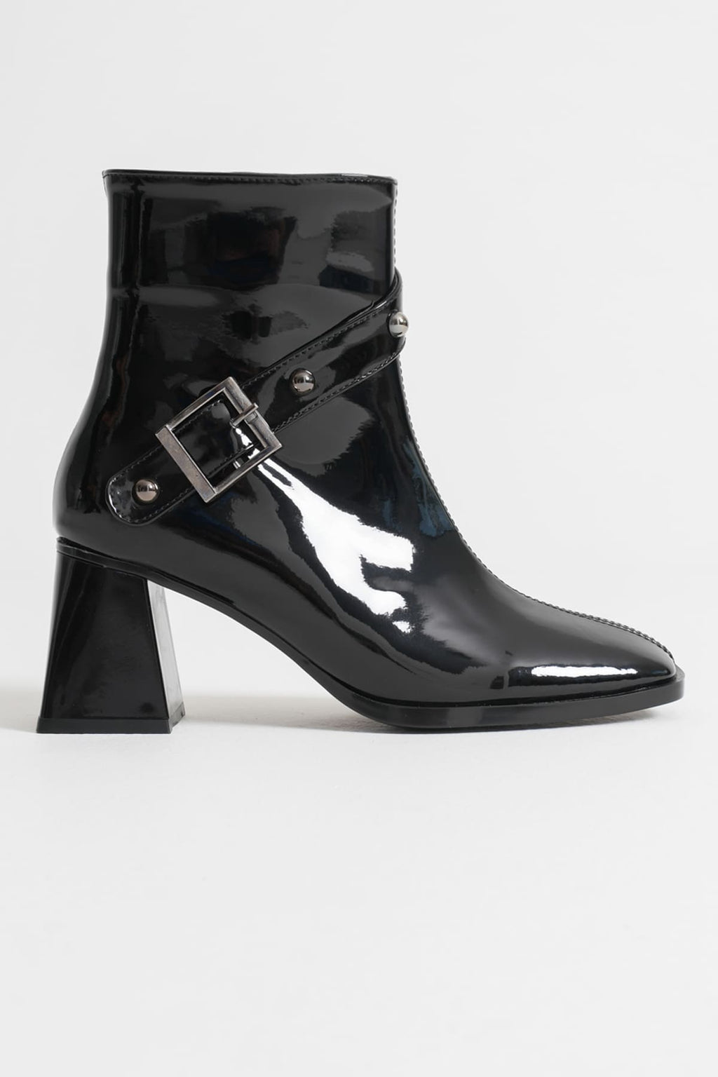 Limanu Premium Women's Black Patent Leather Heeled Boots