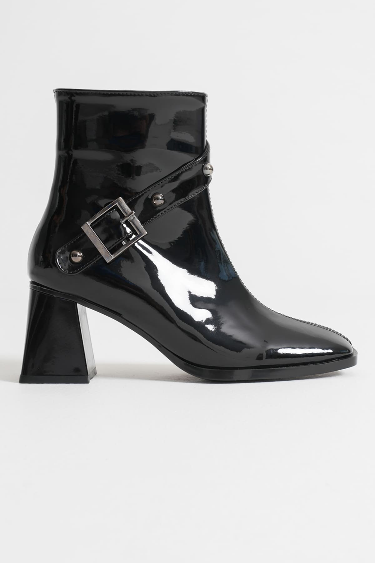 Limanu Premium Women's Black Patent Leather Heeled Boots