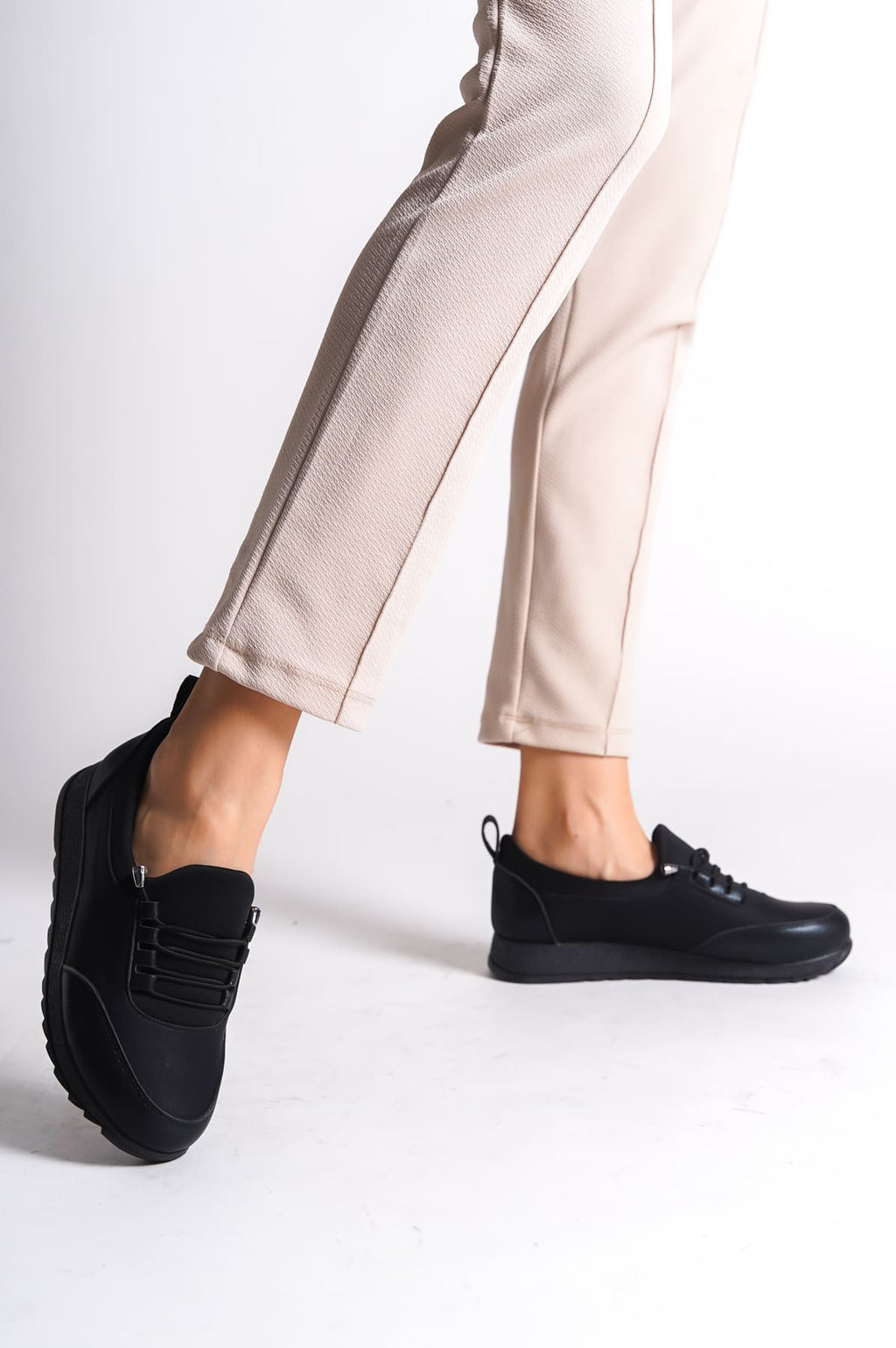 VIOLET Lastikli Ortopedik Rahat Taban Klasik Kadın Babet (Anne Ayakkabısı)