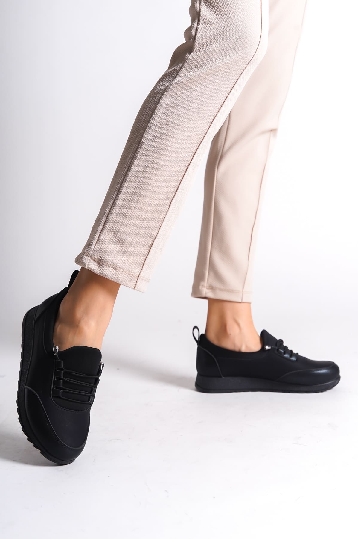 VIOLET Lastikli Ortopedik Rahat Taban Klasik Kadın Babet (Anne Ayakkabısı)