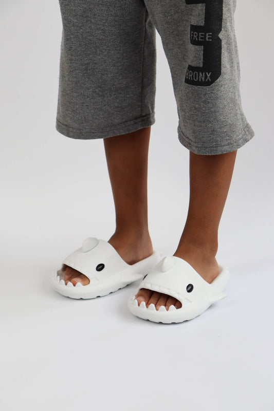 Köpekbalığı Beyaz Unisex Tam Ortopedik Çocuk Terlik Shark Slides