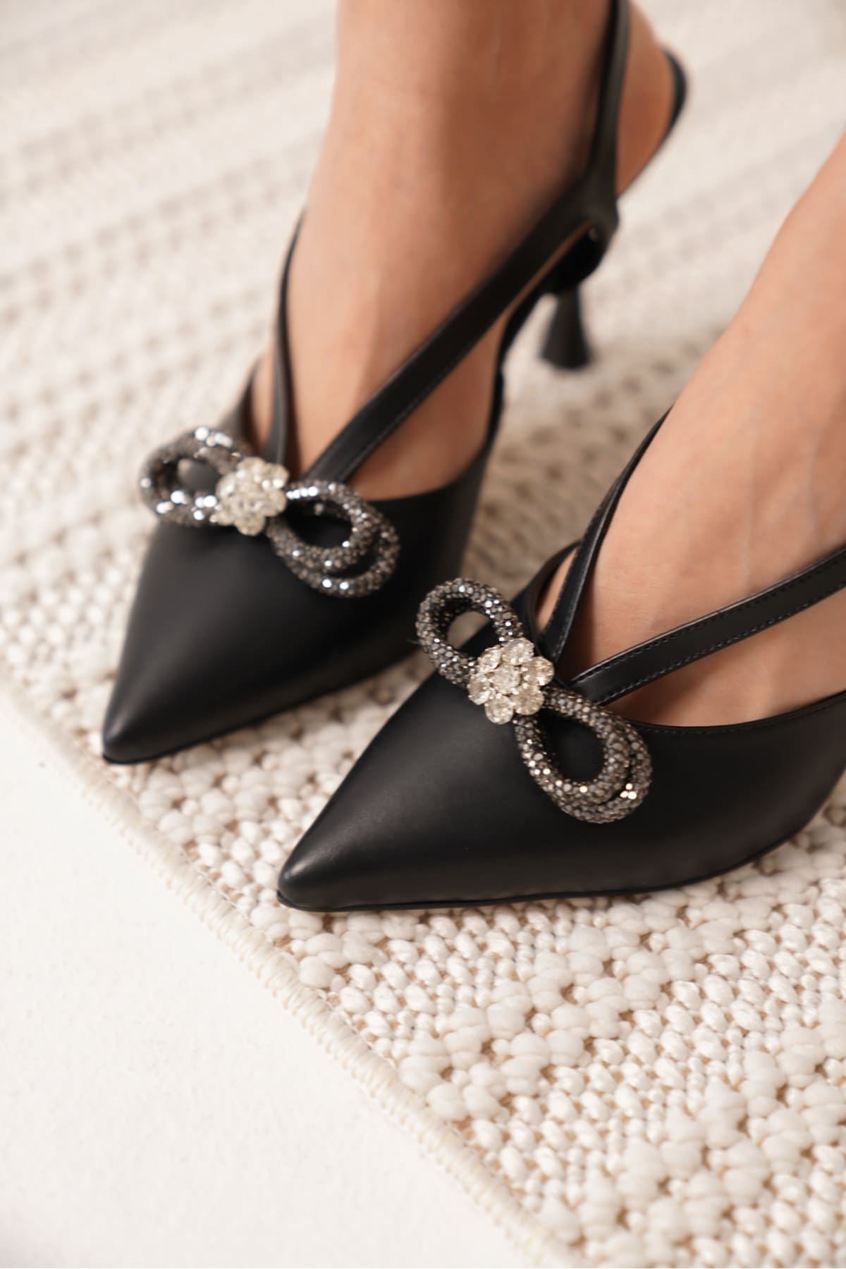 Wines Premium Women's Black High Heels