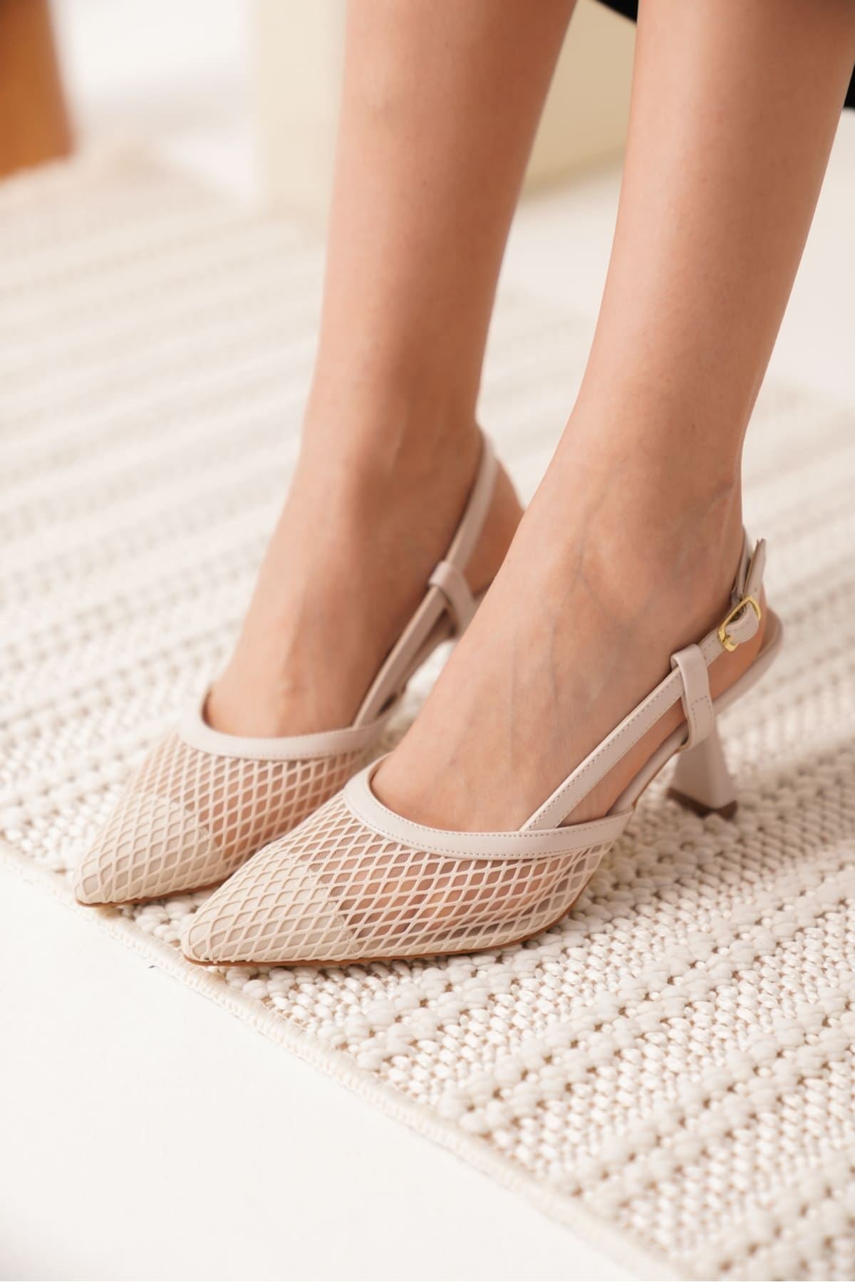 Winstey Premium Women's Beige Heeled Shoes