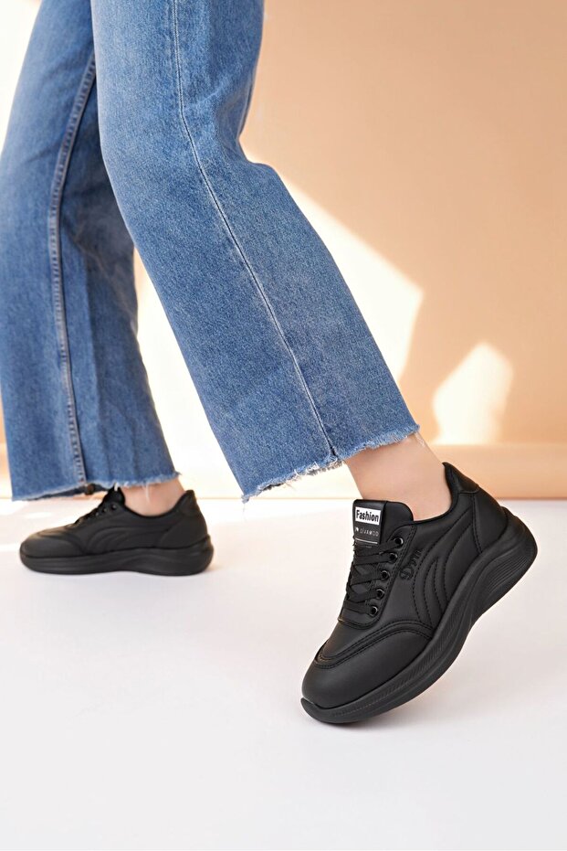 Yexo Premium Süper Ortopedik Bağcıklı Siyah Kadın Sneaker