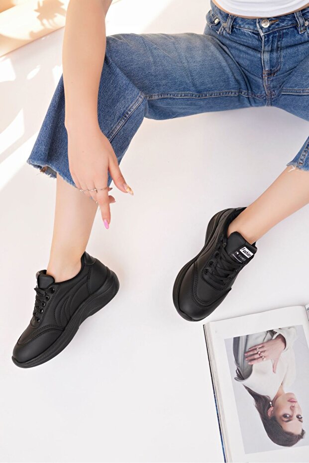 Yexo Premium Süper Ortopedik Bağcıklı Siyah Kadın Sneaker