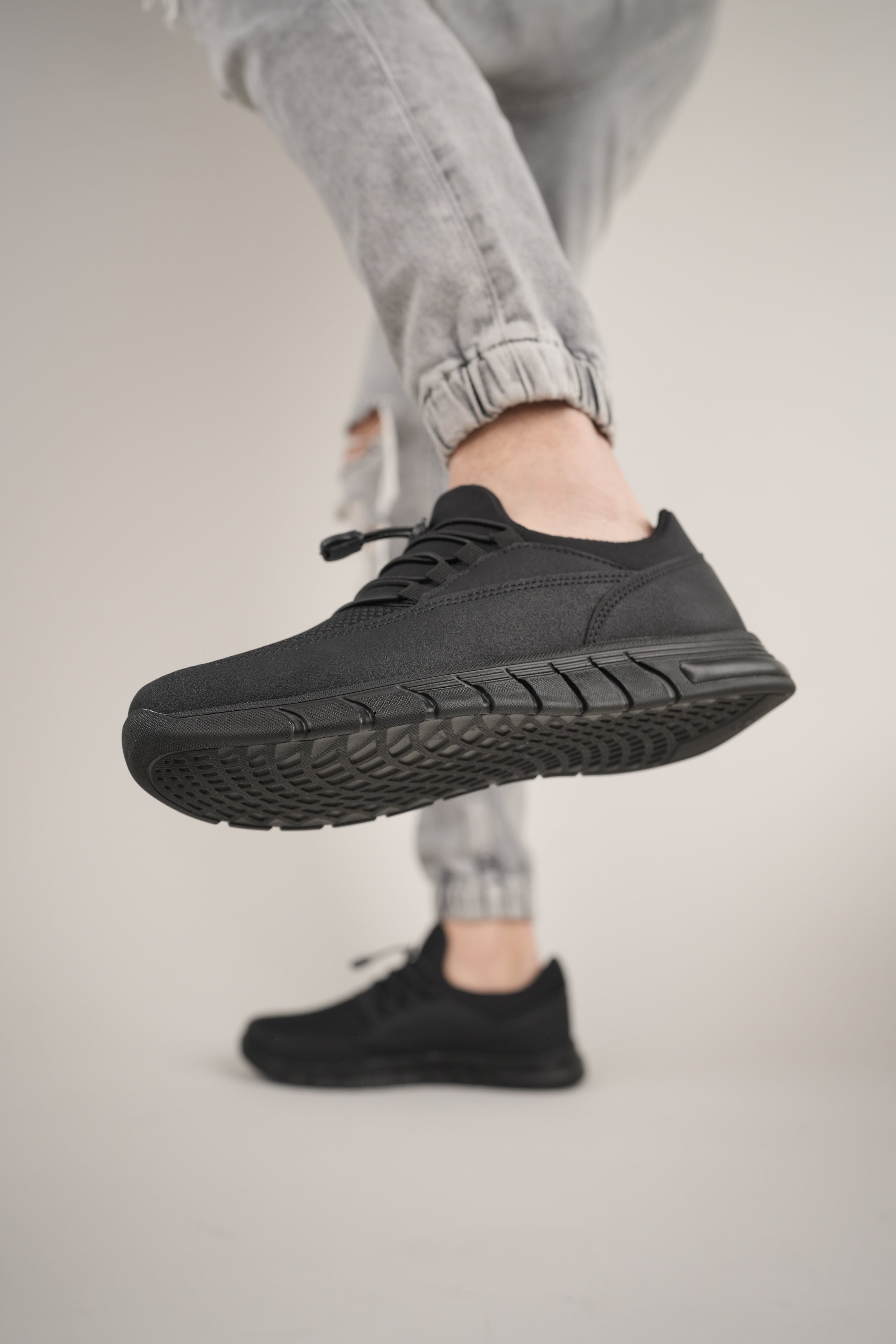 Class Casual Comfortable Laceless Men's Sports and Walking Shoes Black