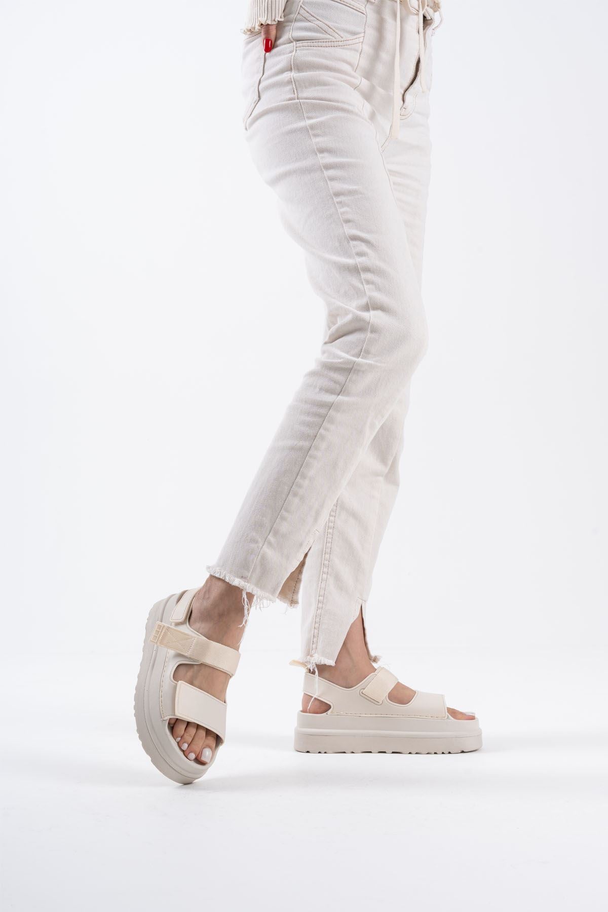Zeta Golden Stil Premium Bej Kadın Sandalet