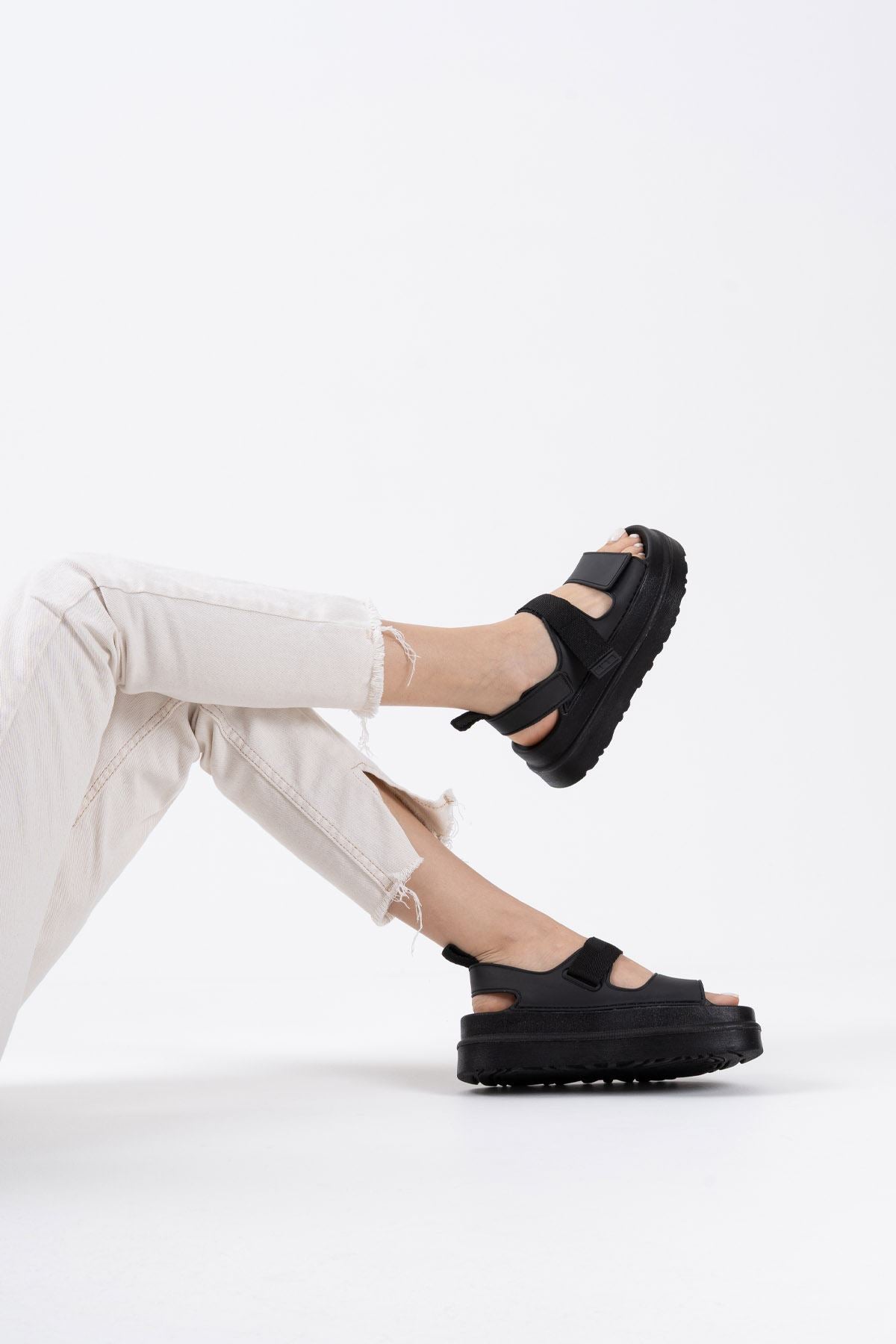 Zeta Golden Stil Premium Siyah Kadın Sandalet