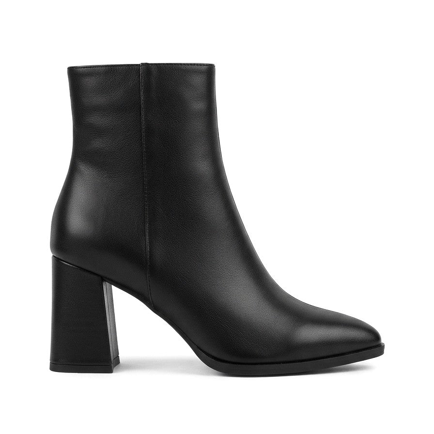 ZRNE-B08 Premium Sivri Burun Siyah Topuklu Bot 7 cm