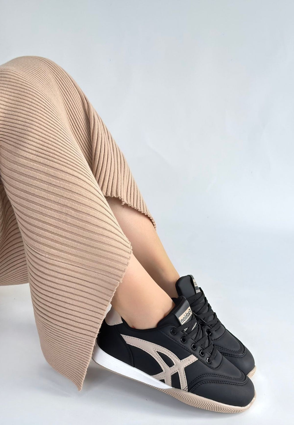 Zlay Premium Siyah Bej Bağcıklı Rahat Spor Ayakkabı