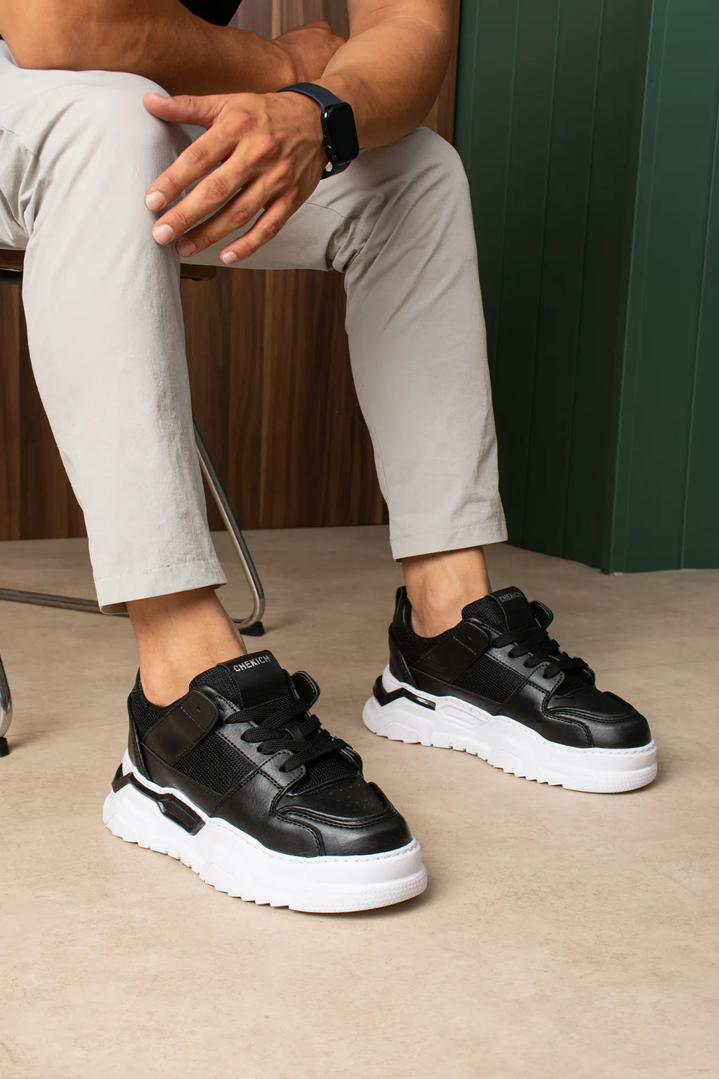 ZRC2617 - Premium Yüksek Kalite 5.5 cm Kalın Taban Erkek Sneaker Siyah Beyaz