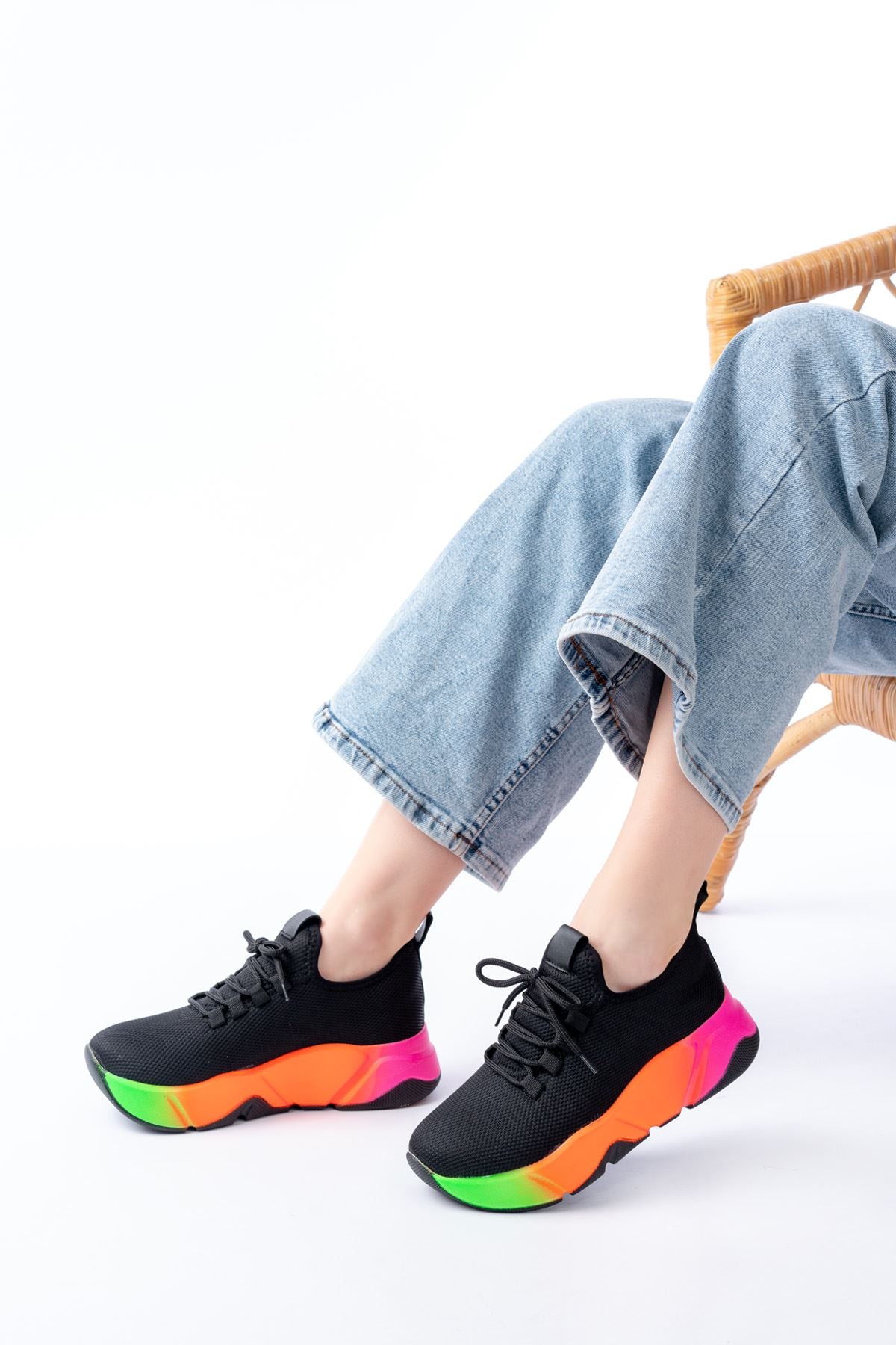 ZRİN-400 Premium Siyah Renkli Bağcıklı Triko Kalın Taban Kadın Sneaker 5 cm