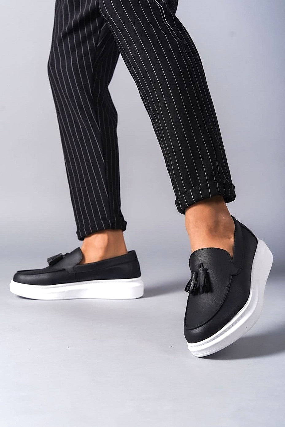 JY154 Blaze Laceless Tasseled Men's Casual Classic Shoes - Vegan Leather Black White