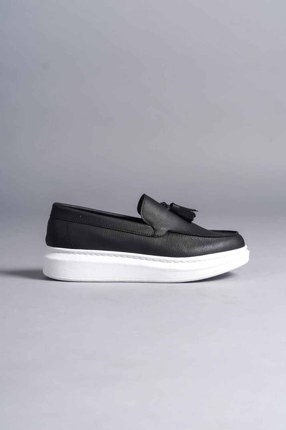 JY154 Blaze Laceless Tasseled Men's Casual Classic Shoes - Vegan Leather Black White