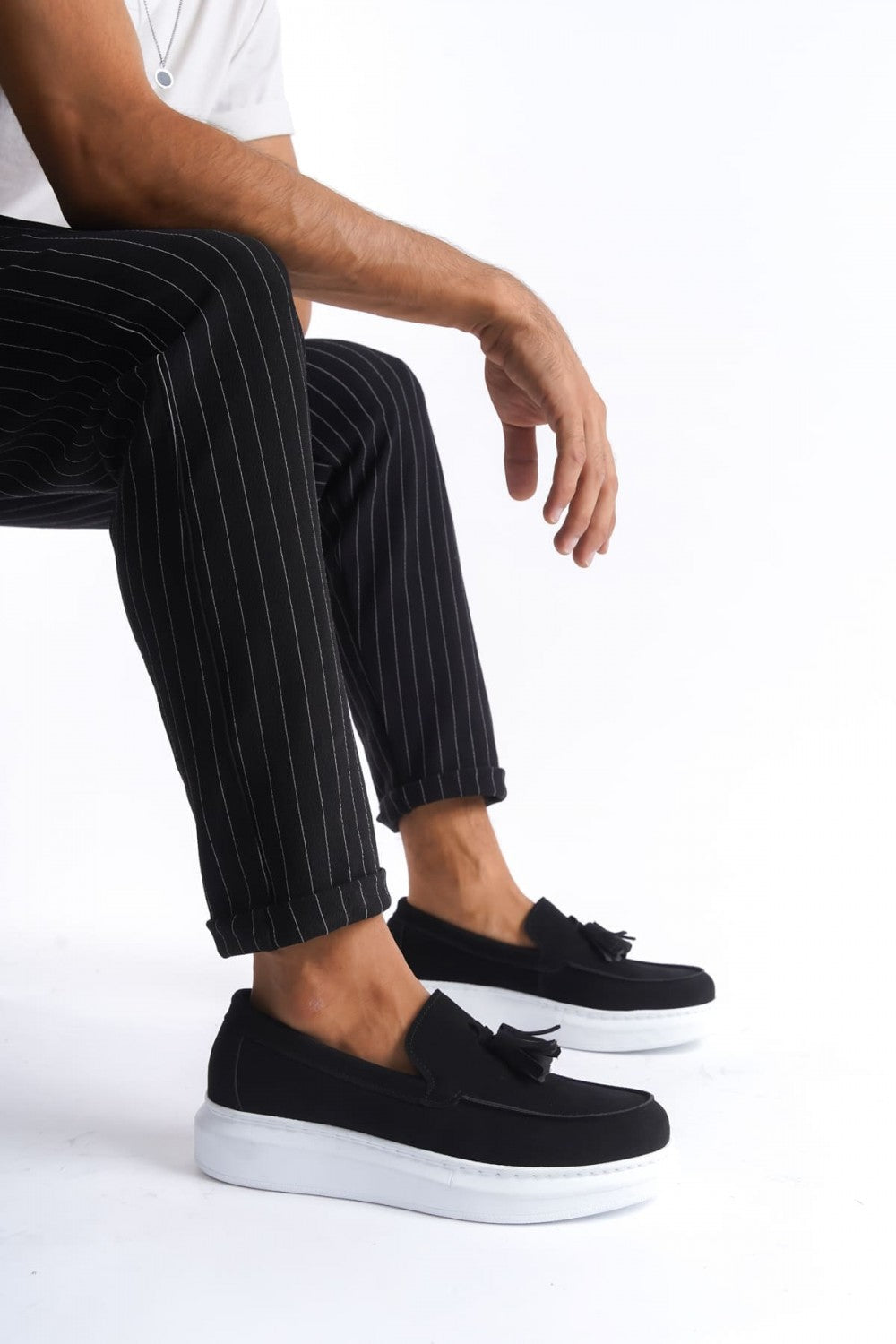 JY154 Blaze Laceless Tasseled Men's Casual Classic Shoes - Suede Black White