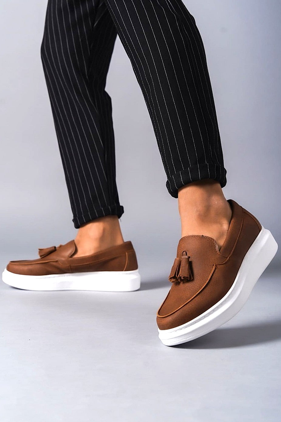 JY154 Blaze Laceless Tasseled Men's Casual Classic Shoes - Vegan Leather Tan White
