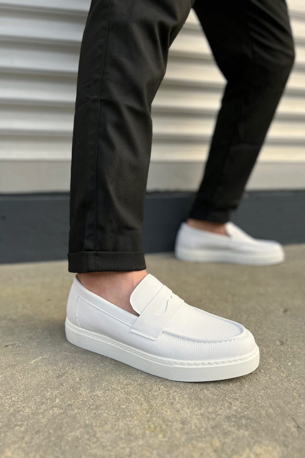 JY180 Estilo X Laceless Skin Men's Casual Sports Classic Shoes - White
