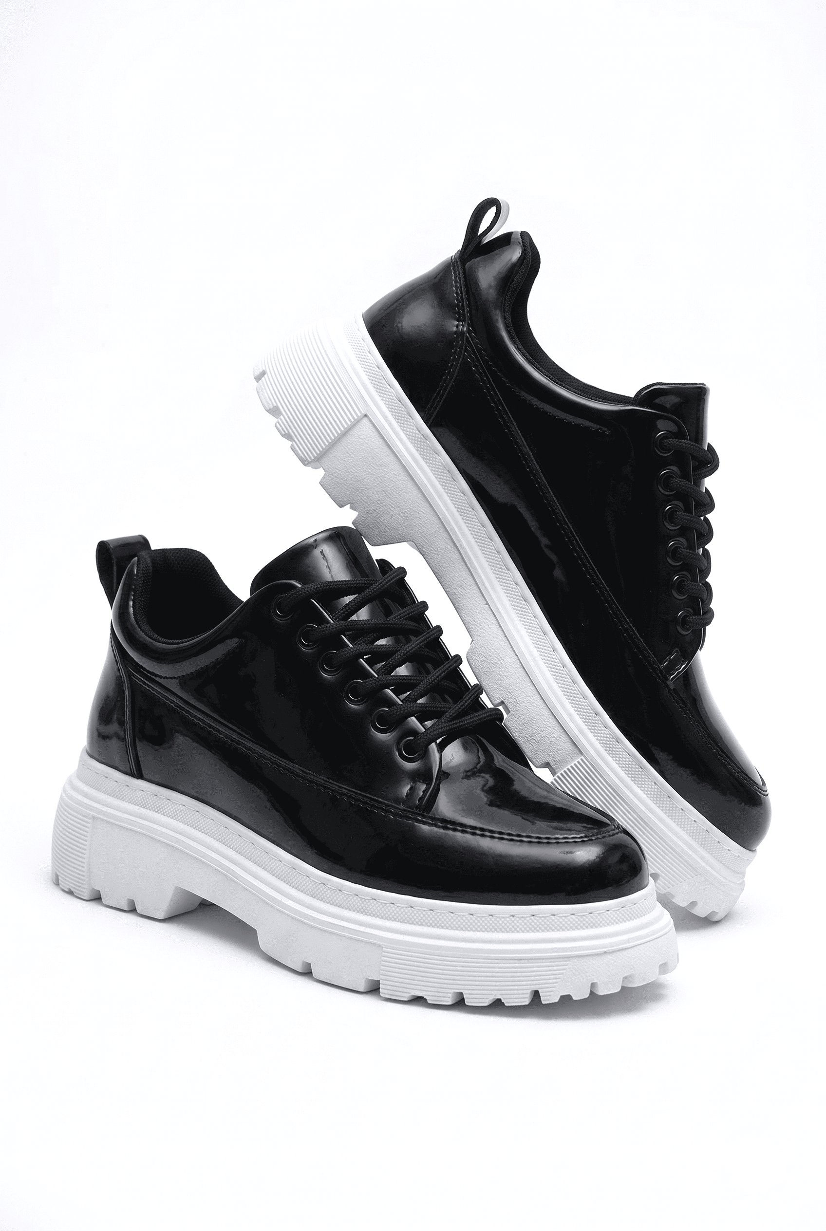 ZRK-702 Premium Siyah Beyaz Rugan Günlük Erkek Casual Sneaker